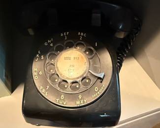 Western Electric 500 Rotary Dial Telephone
