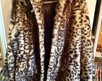 Pamela McCoy Faux Fur Leopard Print Coat
