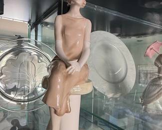 Royal Doulton Reflections "Cocktails" HN 3070 Figurine