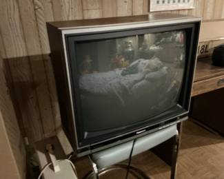 Panasonic CT-1384V Vintage Television