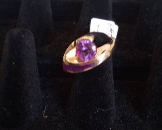 14 K Gold Ring with Amethyst 