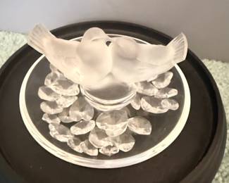 Lalique "Deux Colombes" (Two Doves) Ring Dish