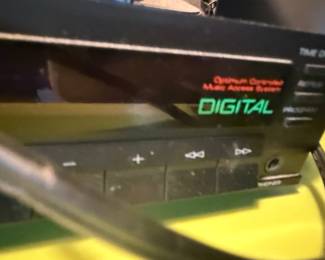 Yamaha Natural Sound CD Player CD-X5U