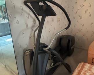 Precor EFX 5.21i Elliptical Cross-Trainer