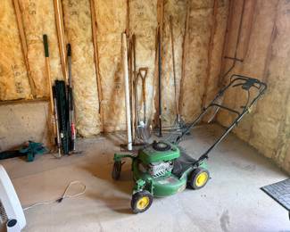 John Deere Lawnmower