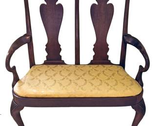 Chippendale Settee silo
