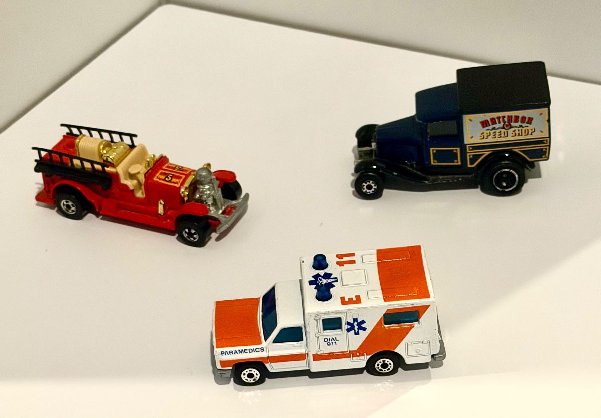 3 mini metal vehicles 