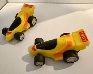 Self propelled race cars