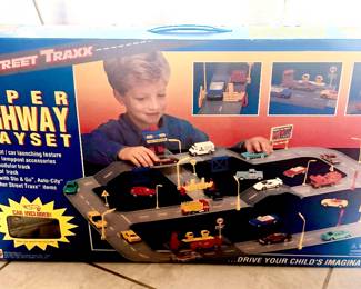 Hot wheels superhighway player. Minimum bid 30.00