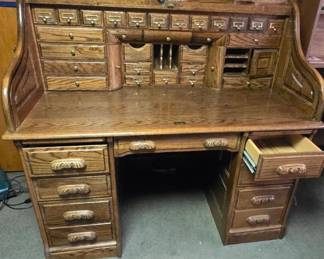  06 Beautuful Vintage S Curved Golden Oak Roll Top Desk
