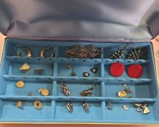 Collection Of Earrings  14 Pairs