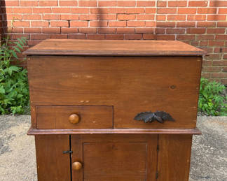 Lot 41: Antique Lift Top Commode