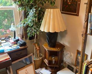 Vintage side table, lamp, printer