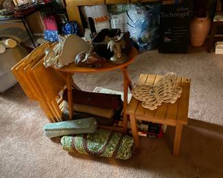 Small tables, rugs
