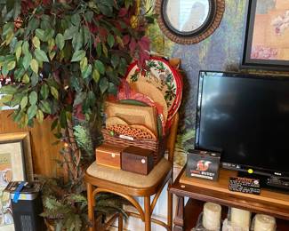 Barstool, placemats, cabinet, TV