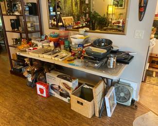 Kitchen goods, small appliances, large mirror