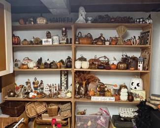 Assorted Autumn Decorative Items third image