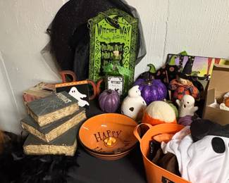 Assorted Halloween Decorations third image