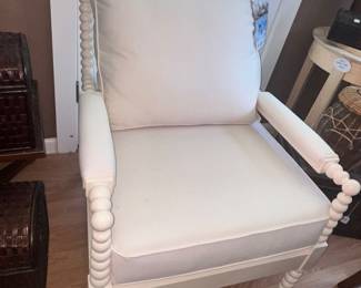 CASUAL "KLAUSSNER" WHITE FRAME CHAIR - EXCELLENT!