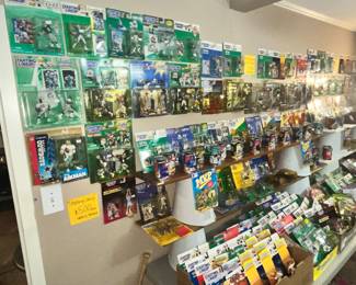 NEW, EXCELLENT KENNER STARTING LINEUPS!