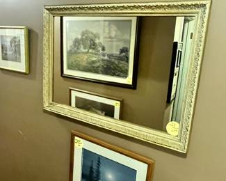 BEAUTIFUL WALL MIRROR