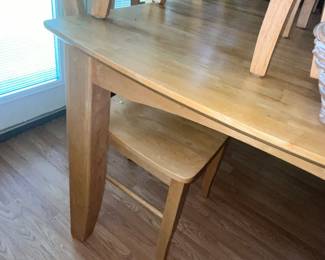 TOP & LEG DETAIL