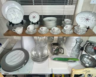 HARMONY HOUSE "ROSEBUD" FINE CHINA SET