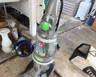 HOOVER CARPET CLEANER