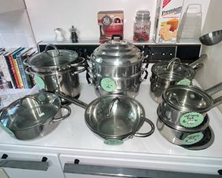 STAINLESS WOLFGANG PUCK COOKWARE
