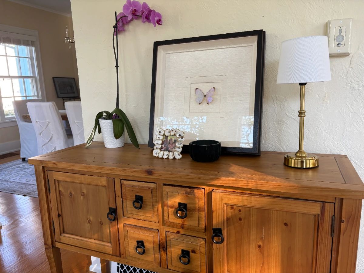 Hutch for sale. 2 large storage spaces. 4 drawers.