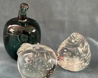 Williams 80 Signed Crystal Apple Paperweight