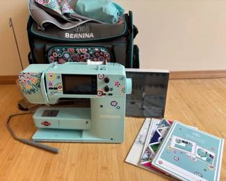 Bernina 475 Quilters Edition Kaffe Sewing Machine