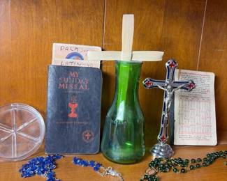 178 vintagecatholicdevotionalsetcrucifix