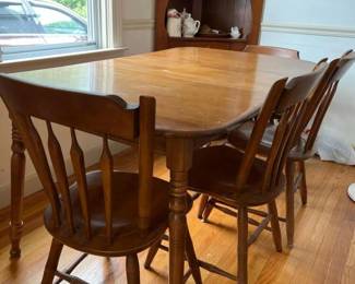 059 heywoodwakefielddiningtablewithfour