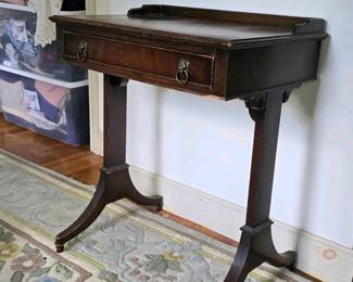 244 antiquefederalstylesidetablemahogan