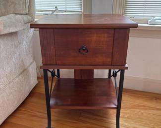275 sauderwoodmetalendtablewithdrawer