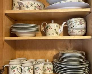 083 incompletesetofwedgwoodfinechinafl