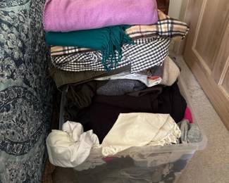 291 mysterywomensclothinglot