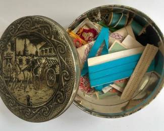 040 vintagedecorativetinboxwithhorseca