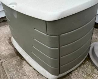 099 rubbermaidoutdoorstoragebox