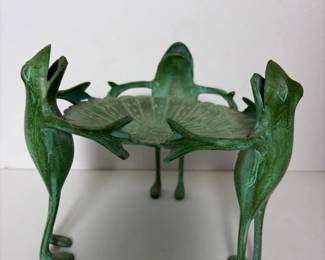 182 castmetalfrogtriotrinketdishgreen