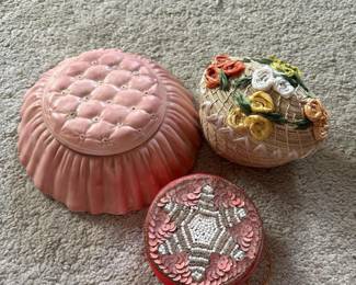 299 threevintagetrinketboxesceramicpill