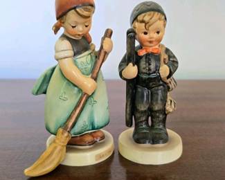 261 goebelhummelfigurinespairchimneyswe