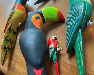 058 decorativeparrots