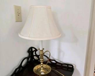 133 traditionalbrasscandlesticktablelamp