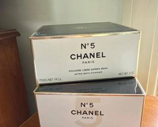 030 chanelno5afterbathpowder