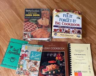 287 vintagecommunitycookbooklotbettycro