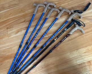 281 lotof7adjustabletrekkingpoleschino