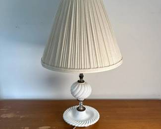 151 vintagemilkglasstablelampwithpleat