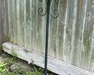 107 29standingmetalbirdbath